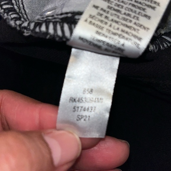 Abound Black Frayed Hem Denim Cutoff
Shorts size 32 from Nordstrom - Picture 5 of 5